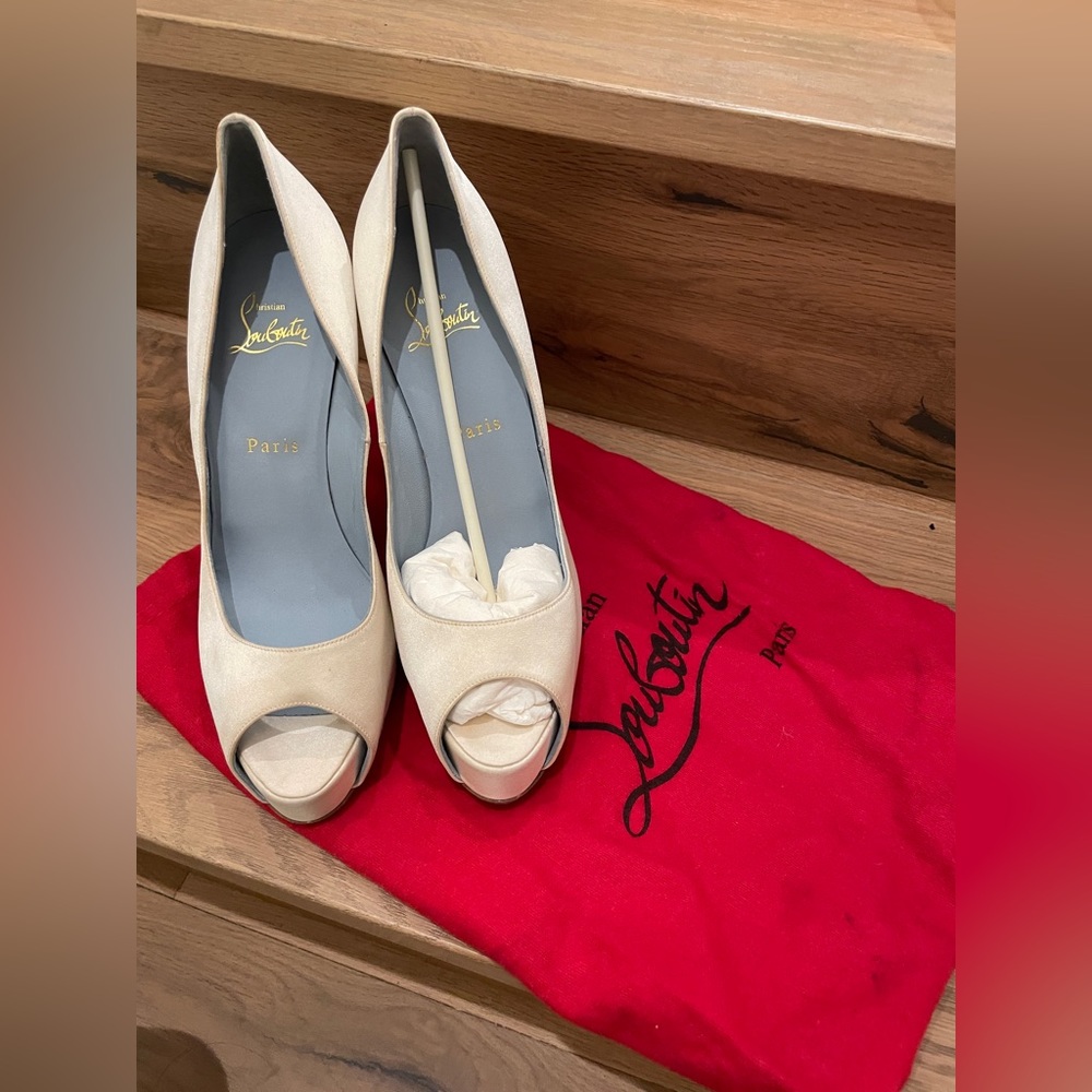 💯 Authentic New Christian Louboutin